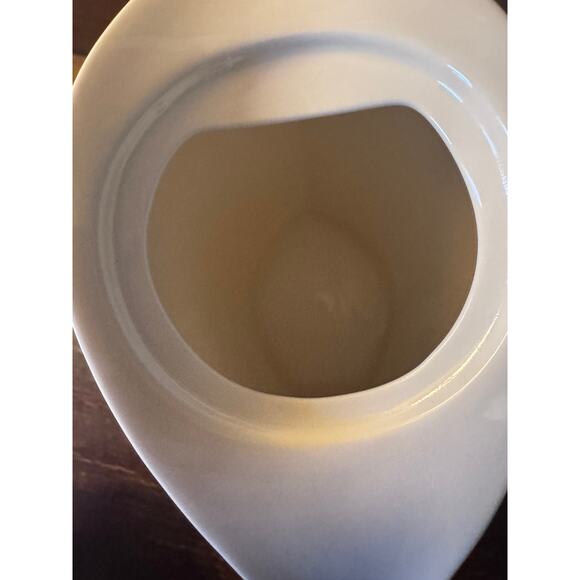 Villeroy & Boch Alba White Vitro-Porcelain Pitcher with Lid - Picture 6 of 8